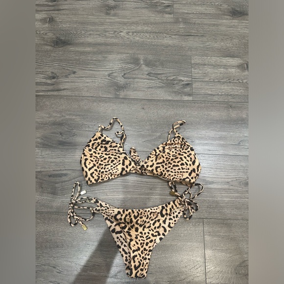 Leopard two piece - Picture 2 of 5